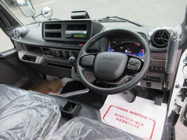 MITSUBISHI CANTER 2025 Image 31