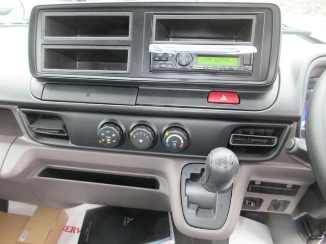 MITSUBISHI CANTER 2025 Image 31