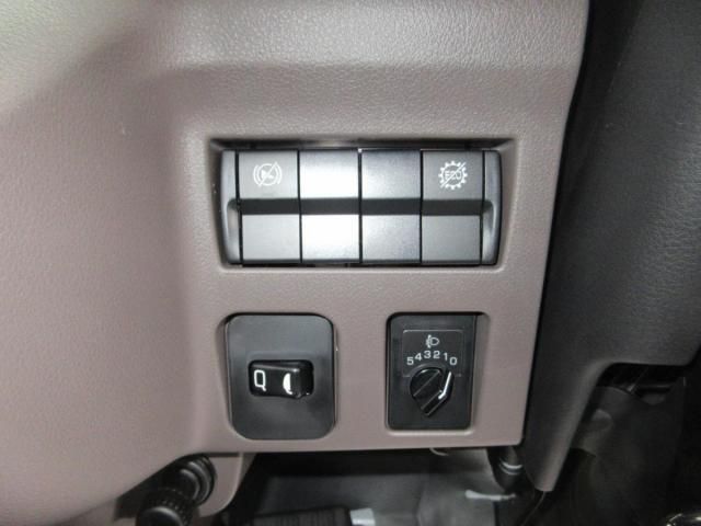 MITSUBISHI CANTER 2025 Image 31