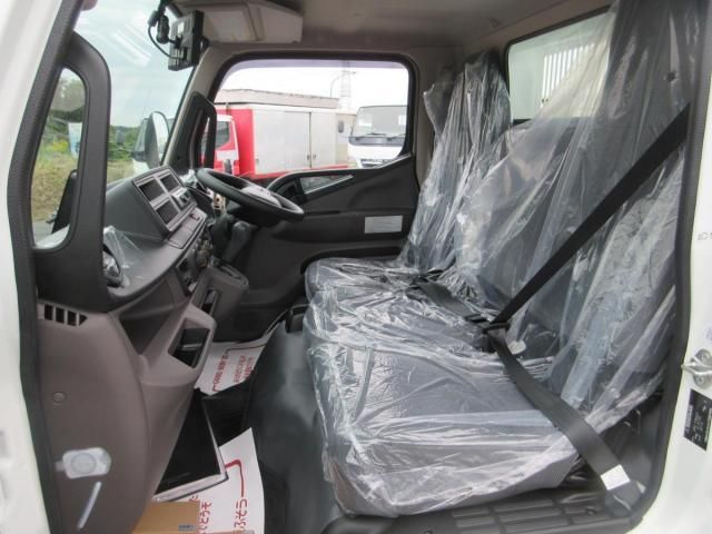 MITSUBISHI CANTER 2025 Image 31