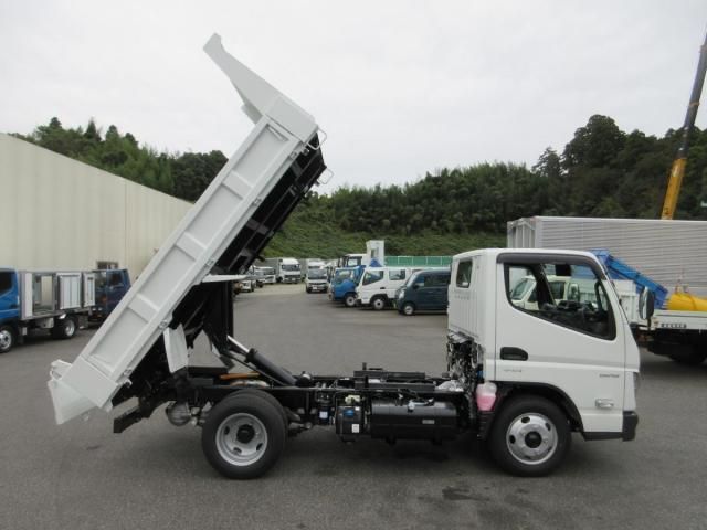 MITSUBISHI CANTER 2025 Image 31