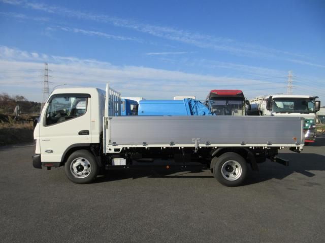 MITSUBISHI CANTER 2025 Image 31