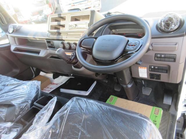 MITSUBISHI CANTER 2025 Image 31