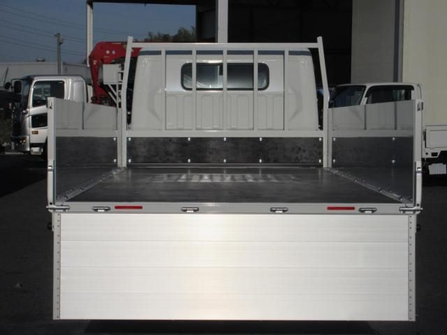 MITSUBISHI CANTER 2025 Image 31