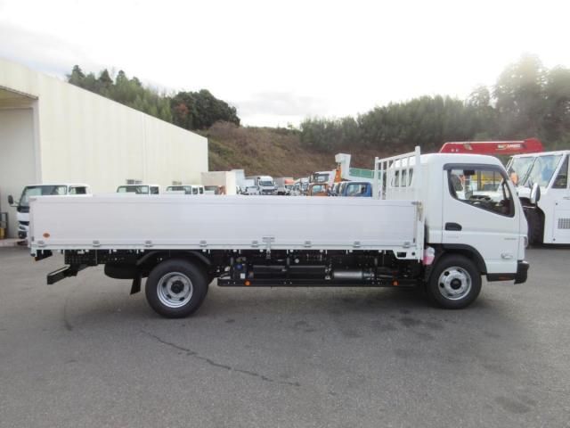 MITSUBISHI CANTER 2025 Image 31