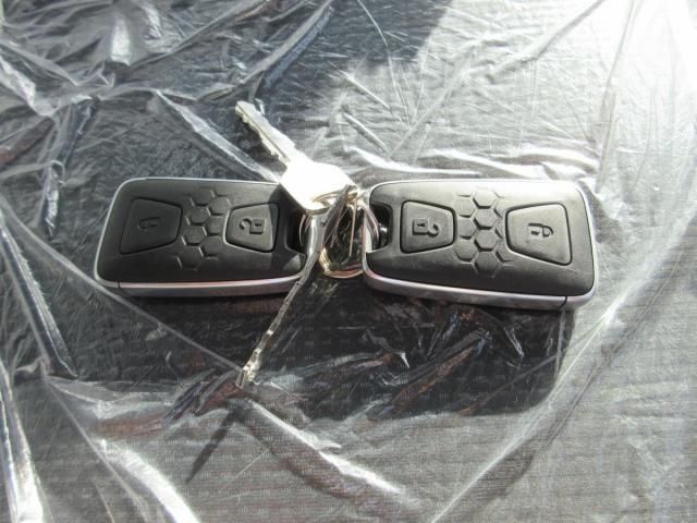 MITSUBISHI CANTER 2025 Image 31