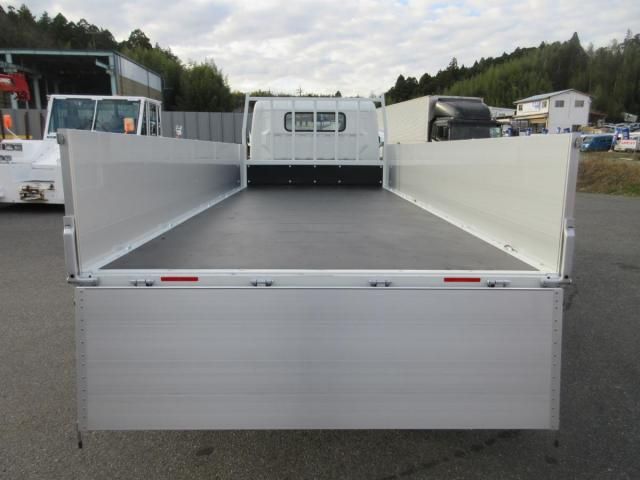 MITSUBISHI CANTER 2025 Image 31