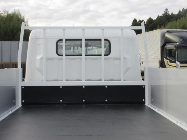 MITSUBISHI CANTER 2025 Image 31