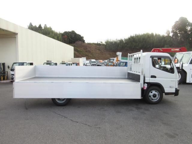 MITSUBISHI CANTER 2025 Image 31