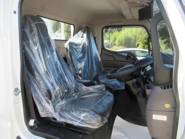 MITSUBISHI CANTER 2025 Image 31