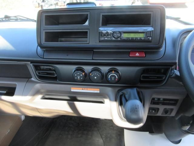 MITSUBISHI CANTER 2025 Image 31