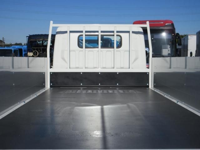 MITSUBISHI CANTER 2025 Image 31