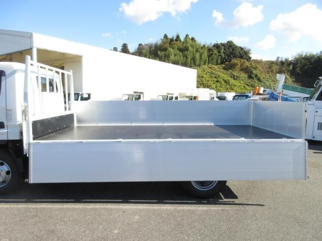 MITSUBISHI CANTER 2025 Image 31