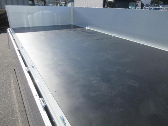 MITSUBISHI CANTER 2025 Image 31