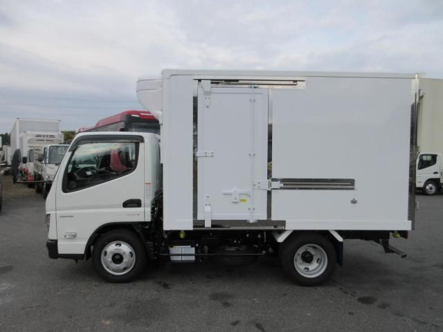 MITSUBISHI CANTER 2025 Image 31