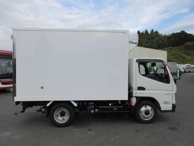 MITSUBISHI CANTER 2025 Image 31