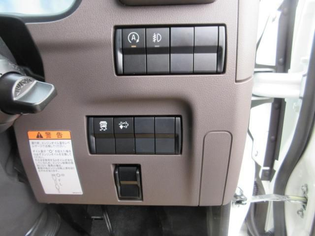 MITSUBISHI CANTER 2025 Image 31