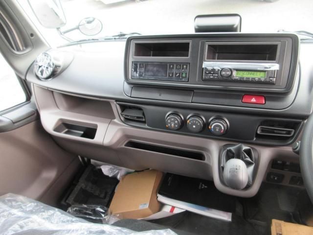 MITSUBISHI CANTER 2025 Image 31