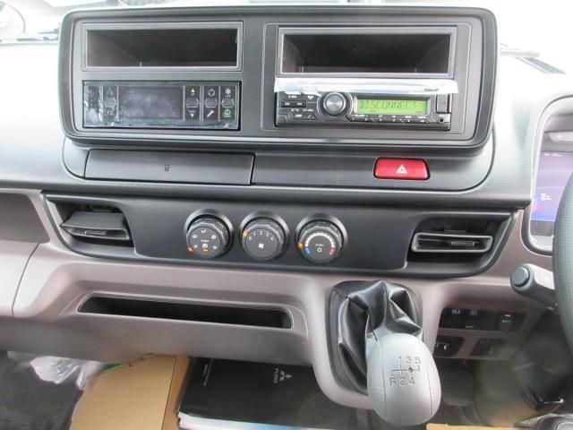 MITSUBISHI CANTER 2025 Image 31