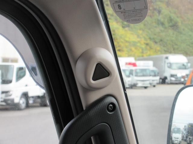 MITSUBISHI CANTER 2025 Image 31