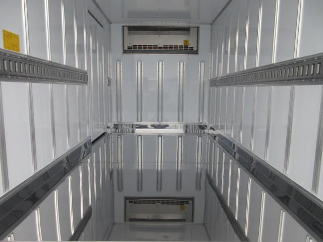 MITSUBISHI CANTER 2025 Image 31