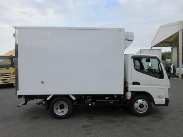 MITSUBISHI CANTER 2025 Image 31