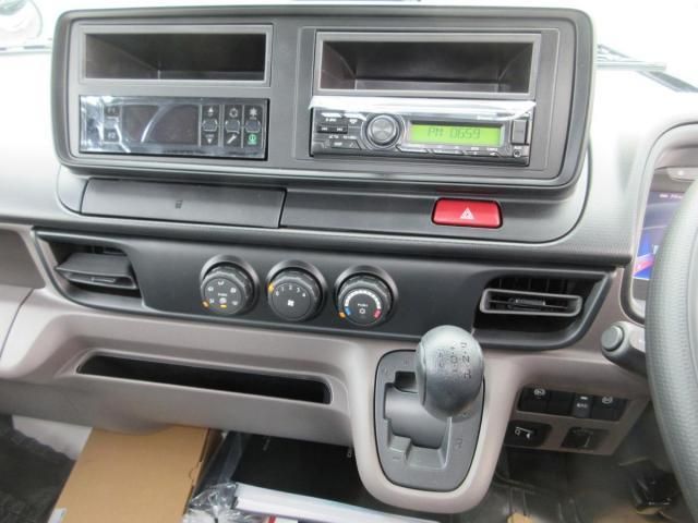 MITSUBISHI CANTER 2025 Image 31