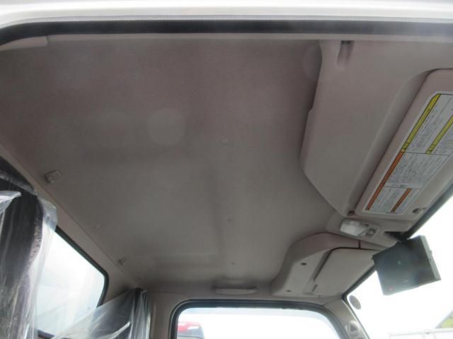 MITSUBISHI CANTER 2025 Image 31