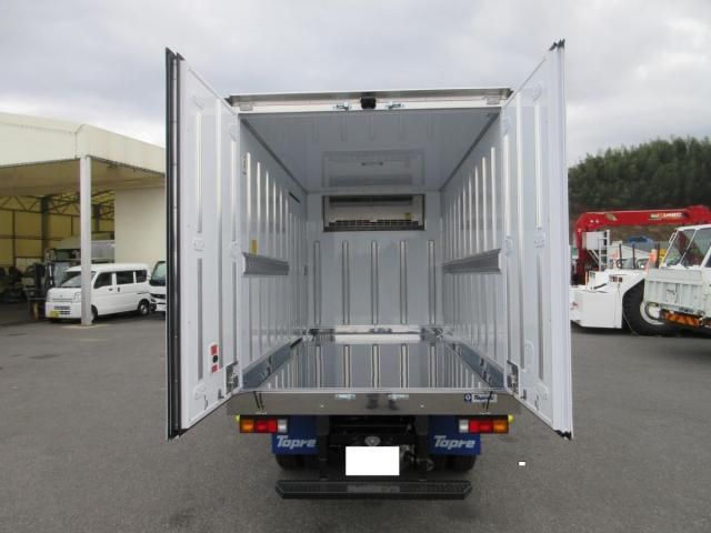 MITSUBISHI CANTER 2025 Image 31