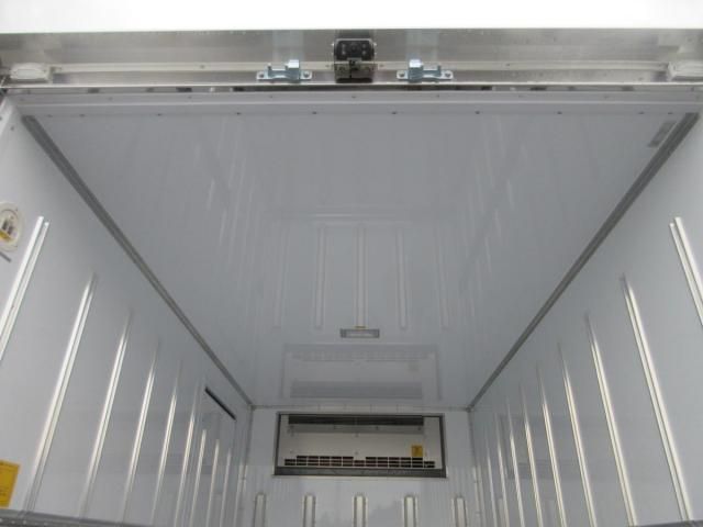 MITSUBISHI CANTER 2025 Image 31