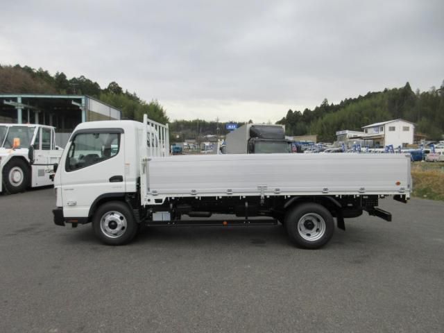 MITSUBISHI CANTER 2025 Image 31