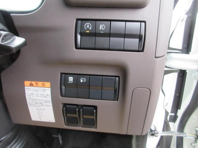 MITSUBISHI CANTER 2025 Image 31