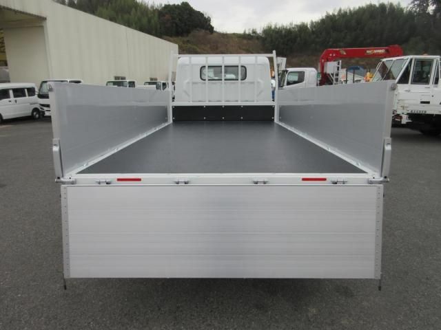 MITSUBISHI CANTER 2025 Image 31