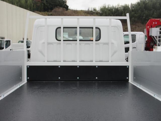 MITSUBISHI CANTER 2025 Image 31