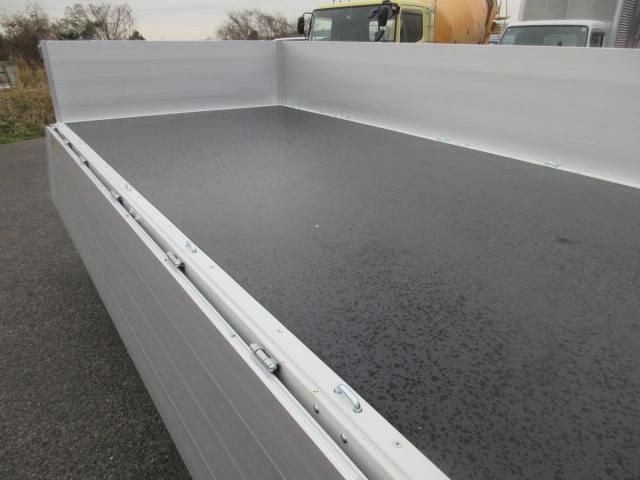 MITSUBISHI CANTER 2025 Image 31