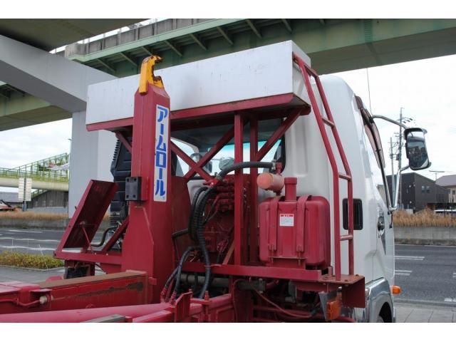 MITSUBISHI FUSOU FIGHTER 2016 Image 31