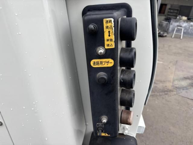 ISUZU ELF 2013 Image 31