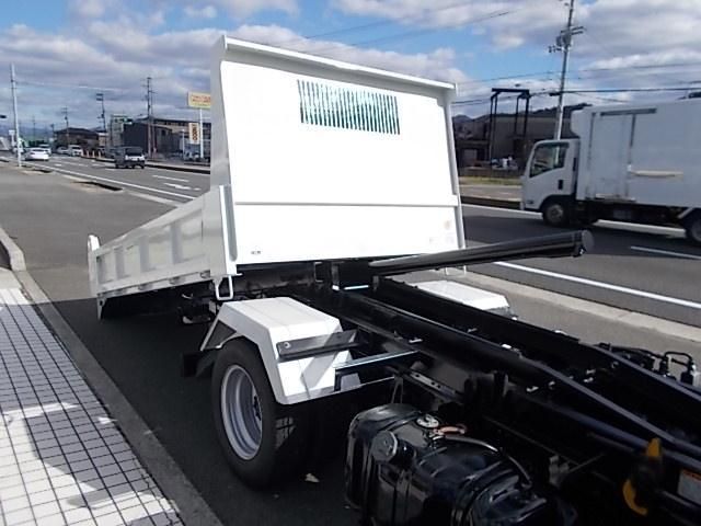 ISUZU ELF 2018 Image 31