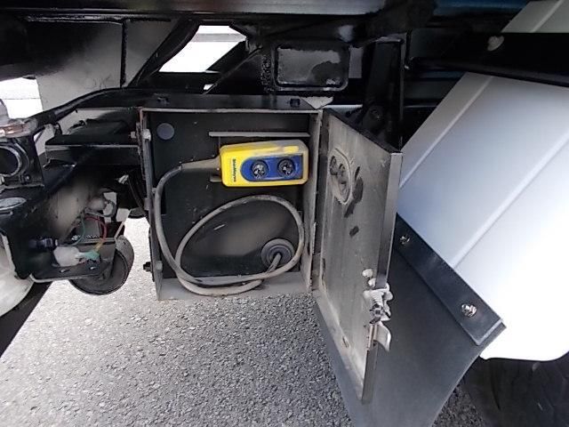 ISUZU ELF 2018 Image 31