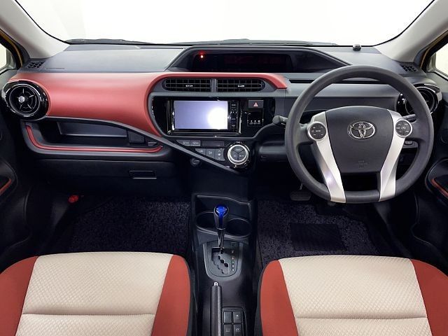 TOYOTA AQUA 2015 Image 31