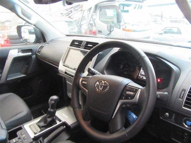 TOYOTA LANDCRUISER PRADO 2023 Image 31