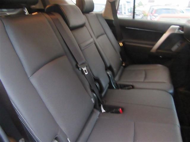 TOYOTA LANDCRUISER PRADO 2023 Image 31