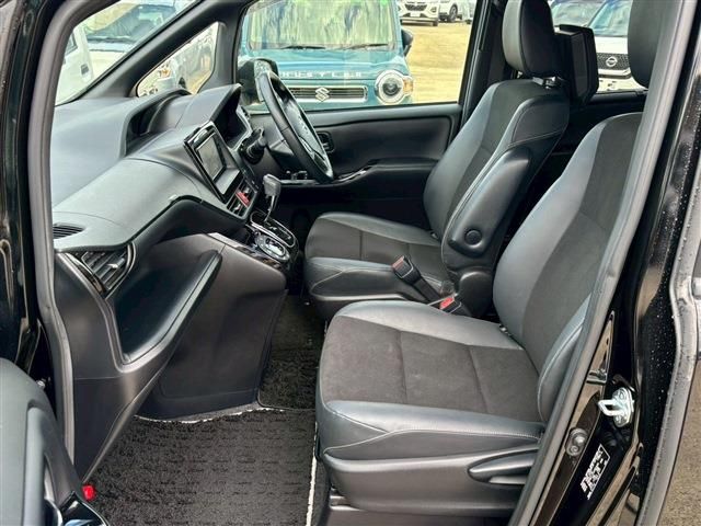 TOYOTA NOAH 2019 Image 31