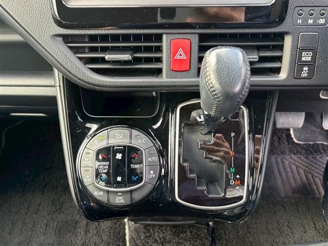 TOYOTA NOAH 2019 Image 31