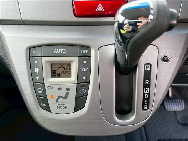 DAIHATSU MOVE CUSTOM 2012 Image 31