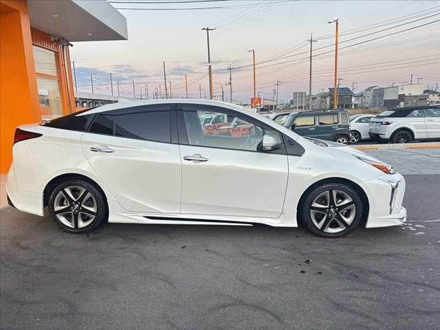 TOYOTA PRIUS 2019 Image 31