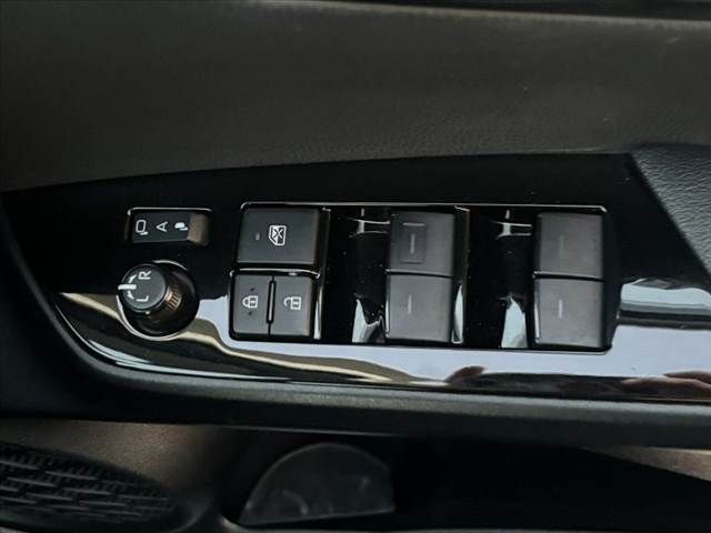 TOYOTA PRIUS 2019 Image 31
