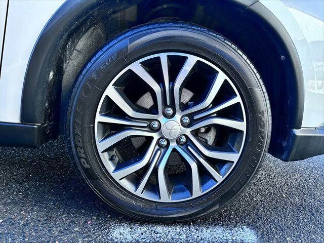 MITSUBISHI OUTLANDER 4WD 2015 Image 31