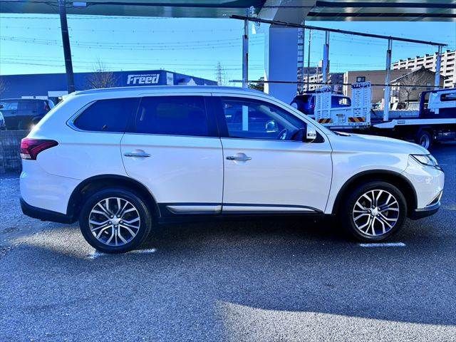 MITSUBISHI OUTLANDER 4WD 2015 Image 31