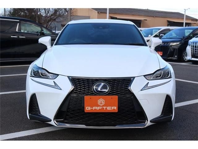 TOYOTA LEXUS IS300H 2017 Image 31